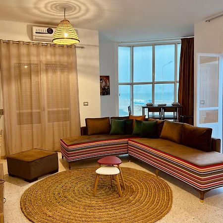 Appartement Vue De Mer Pied Dans L'Eau Gabes Ngoại thất bức ảnh